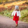 I dagens snabba värld, där modebranschen ofta kritiseras för sin miljöpåverkan, framstår GEGGAMOJA som ett lysande exempel på hur kvalitet och hållbarhet kan gå hand i hand. Detta svenska märke har gjort sig ett namn genom att skapa moderna barnkläder som inte bara uppfyller de högsta kvalitetskraven utan också prioriterar vår planets hälsa. GEGGAMOJAs engagemang för excellens inom både design och hållbarhet har gett den en lojal följare bland miljömedvetna föräldrar runt om i världen.