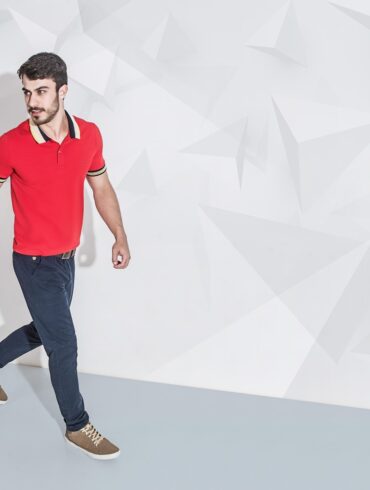 In an era where first impressions count more than ever, the modern man needs a wardrobe that speaks volumes—without saying a word. Enter Standout.co.uk, the UK’s ultimate online destination for men who want to look sharp, stay on trend, and shop smart. Whether you're hunting for premium denim, classic tailoring, or laid-back streetwear, Standout combines top-tier brands, effortless shopping, and unbeatable value all in one sleek platform. From wardrobe staples to seasonal must-haves, Standout is redefining how men across the UK dress for work, weekends, and everything in between.
