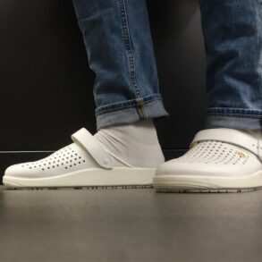Start-Rite Shoes is a trusted British brand specializing in high-quality footwear for babies, children, and teenagers. With a heritage dating back to 1792, the company has spent over 230 years perfecting the art of designing shoes that support healthy foot development, comfort, and durability.