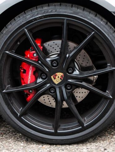 If you own a Porsche—especially if you maintain one yourself or run a workshop—finding the right parts quickly matters just as much as finding the right price. Design911 is a UK-based Porsche specialist that sells a wide range of Porsche parts, spares, and accessories to both retail customers and the trade, with an emphasis on deep catalog coverage and worldwide delivery.