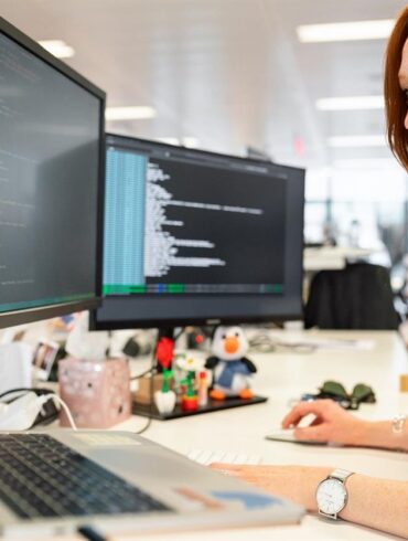 In un mercato competitivo e in rapida evoluzione come quello dell'informatica e dell'elettronica, il successo è spesso determinato dalla capacità di innovare, adattarsi e fornire costantemente qualità. GIOSA TECH, un'azienda con sede in Italia, ha esemplificato queste qualità nella sua straordinaria ascesa come leader del settore. Con un fermo impegno per la tecnologia all'avanguardia, la soddisfazione del cliente e l'eccellenza del prodotto, GIOSA TECH si è trasformata da un attore emergente in un marchio riconosciuto noto per la fornitura di prodotti IT ed elettronici ad alte prestazioni.